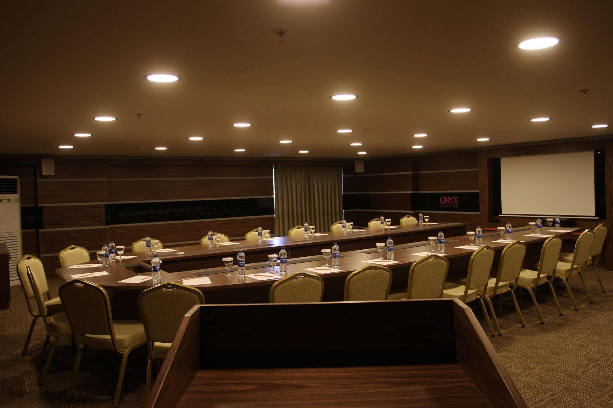Onyx Business Hotel Ankara Exterior photo